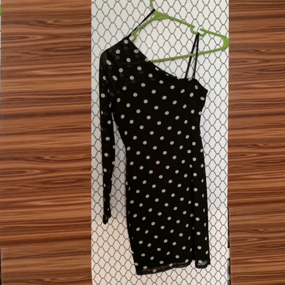 Sexy NWOT Black & White Polka Dot Dress - Picture 4 of 9